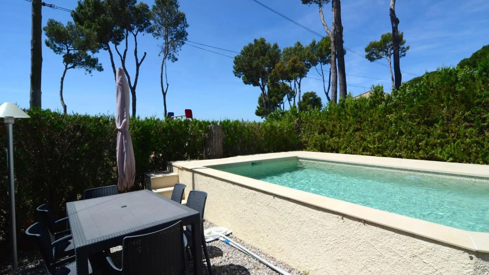 The House In Estartit Has 2 Bedrooms أولاستارتيت